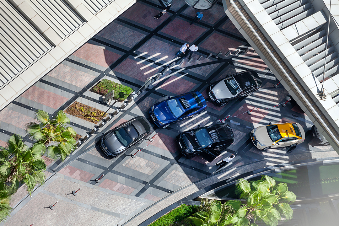 cars-piled-up-at-the-entrance-of-the-residential-a-2025-03-07-22-36-31-utc hotel parking lot surveillance cameras